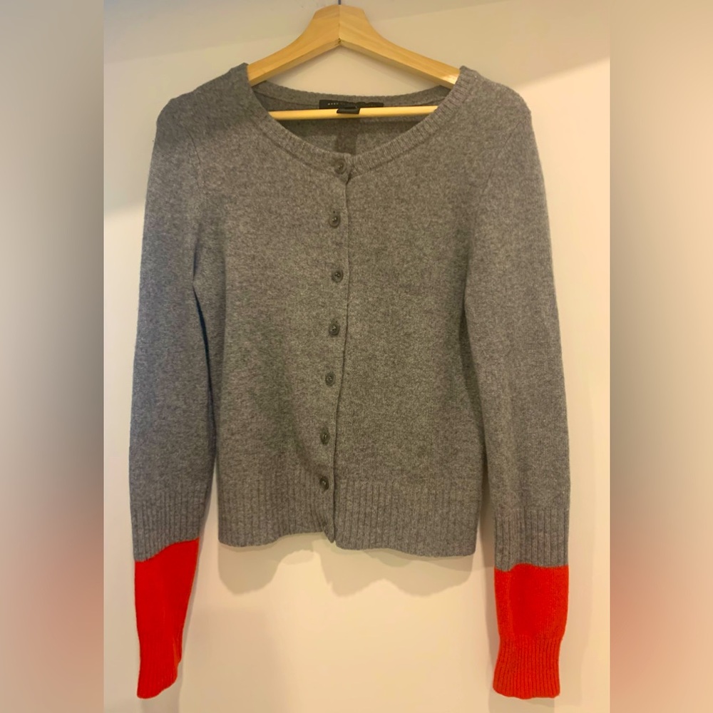NWOT Marc by Marc Jacob grey 95% Merino wool cardigan with red sleeve detail (M)